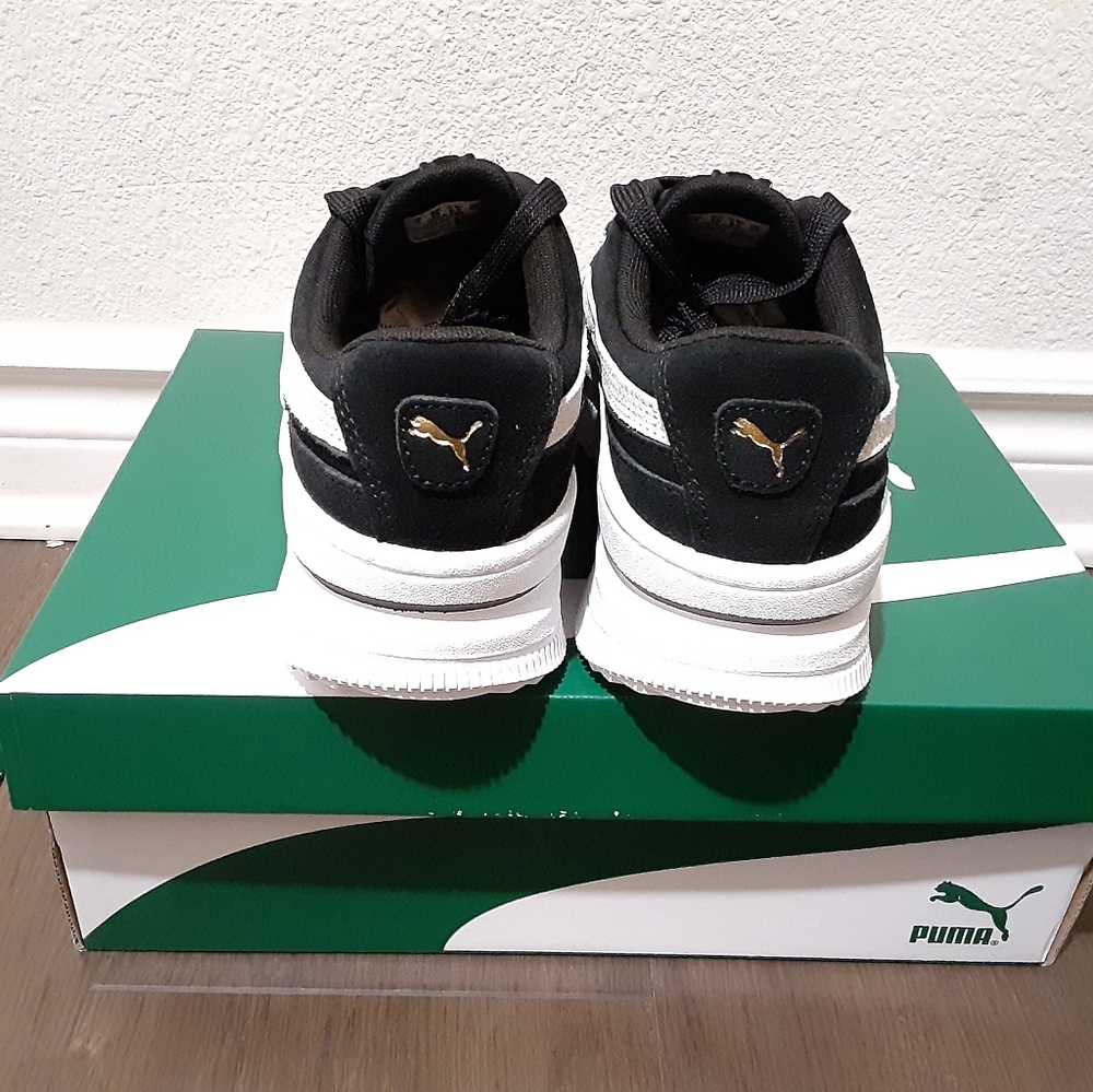 Puma - Picture 4 of 4